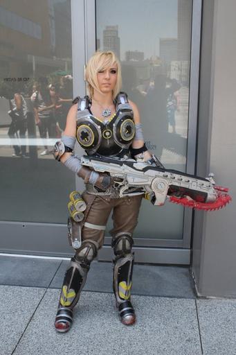 Gears of War 3 - Косплей Ани Страуд (Meagan Vanburkleo and Jessica Nigri) UPD